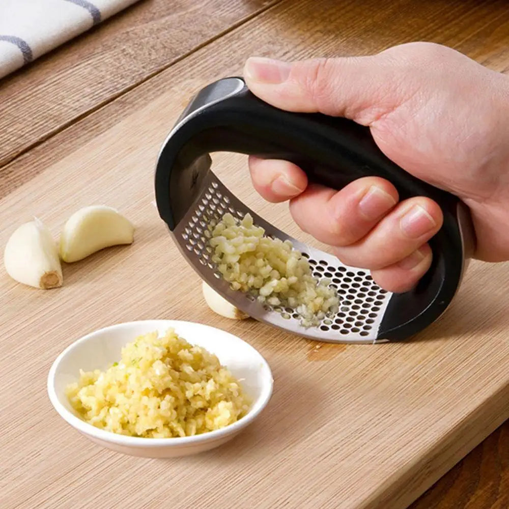 Garlic Press Stainless Steel Garlic Press Manual Garlic Mincer Professional Garlic Mincer and Crusher Multifunctional Gadgets