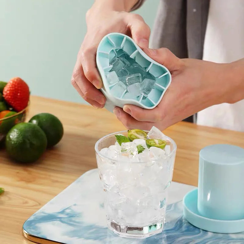 Silicone Ice Cube Mold Round Ice Bucket Summer Homemade DIY Refrigerator Freeze Ice Maker Creative Ice Cube Mold Barware Tools